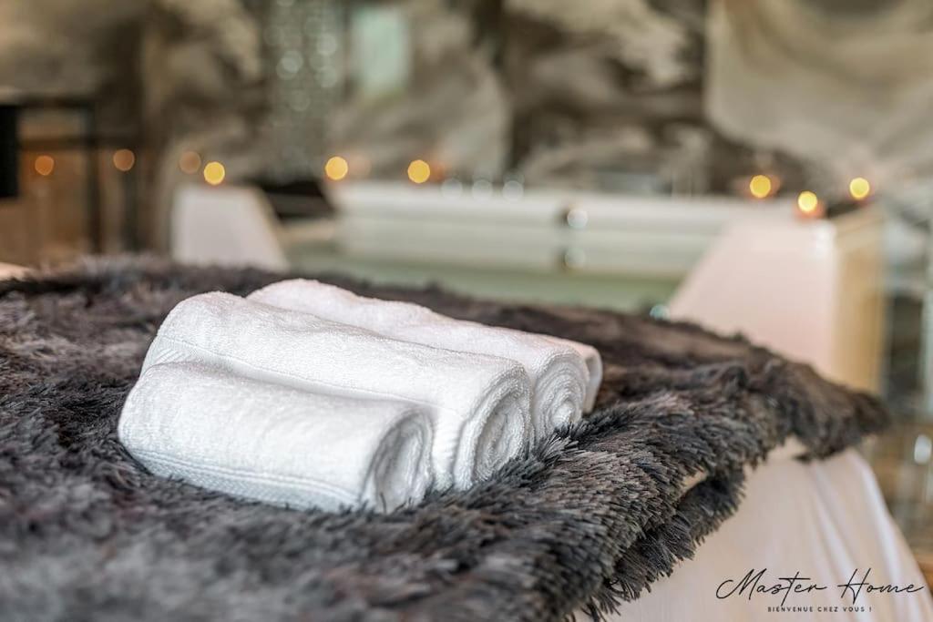 Gout De Luxe A Narbonne T3 Climatise, Spa, Parking Екстериор снимка