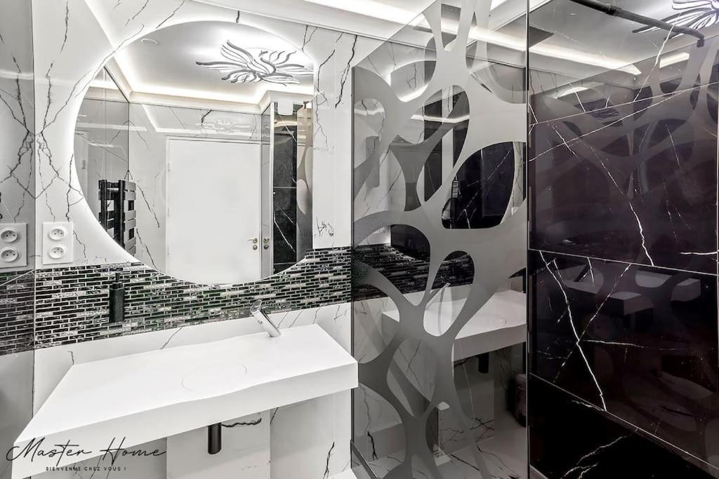 Gout De Luxe A Narbonne T3 Climatise, Spa, Parking Екстериор снимка